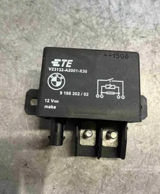 Coolant fan relay