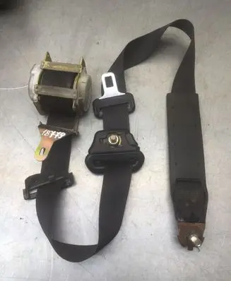 Chrysler Sebring (ST-22 - JR) Front seatbelt 16935 17104