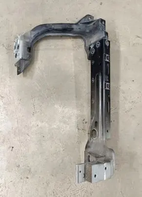 Jaguar XE Headlight/headlamp mounting bracket 5000843