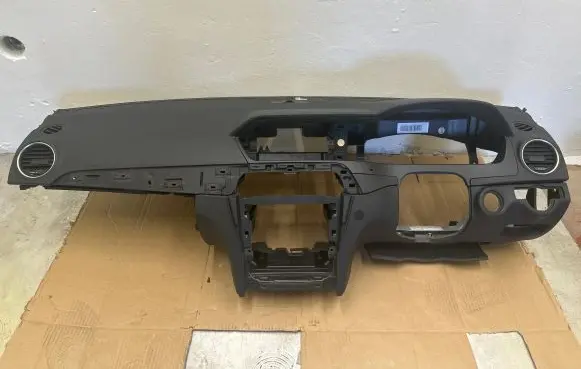 Mercedes-Benz C W204 Dashboard A2046805887 00009H20 3647374
