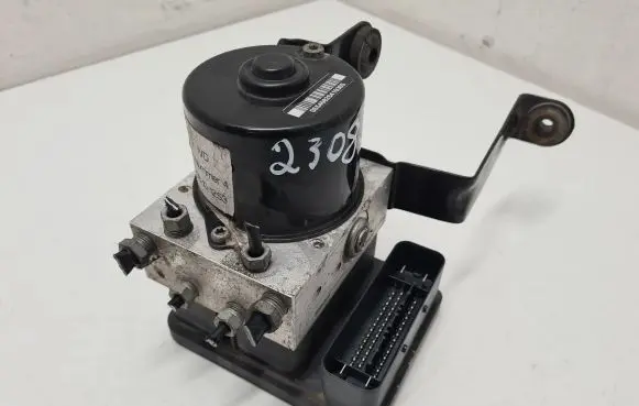 Ford Focus ABS Pump 8M512C405EA