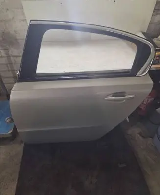 Peugeot 508 Rear door 