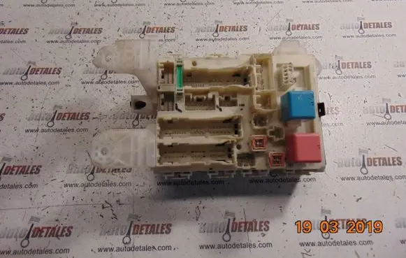 Toyota Verso Fuse module 827300F060