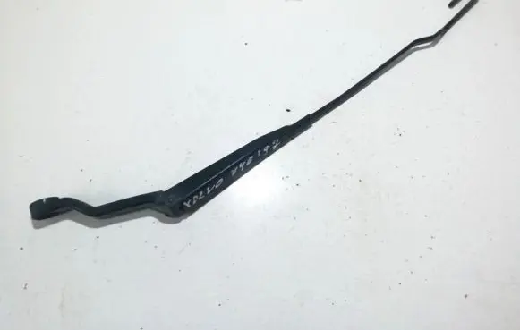 Volvo S40, V40 Front wiper blade arm