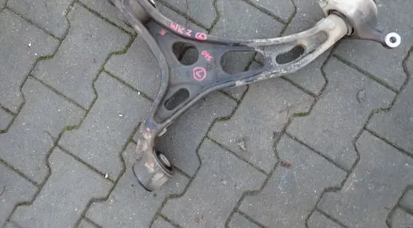 Jeep Grand Cherokee Front lower control arm/wishbone 