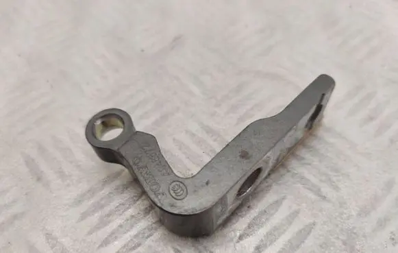 Volvo XC60 Front door upper hinge 31371553