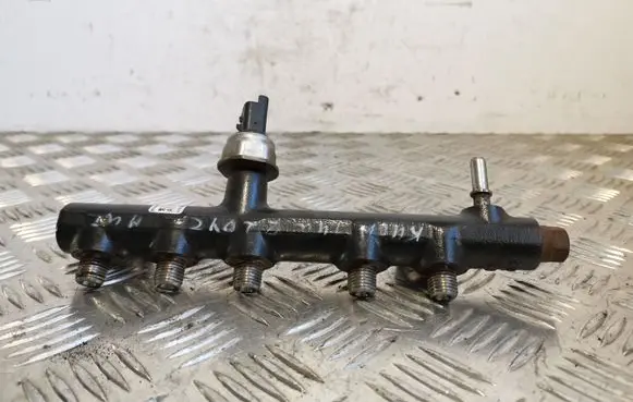 Ford Kuga II Fuel main line pipe 94675G01
