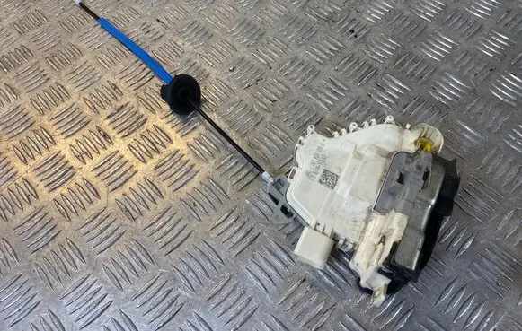 Audi A4 S4 B8 8K Front door lock 8J1837015C