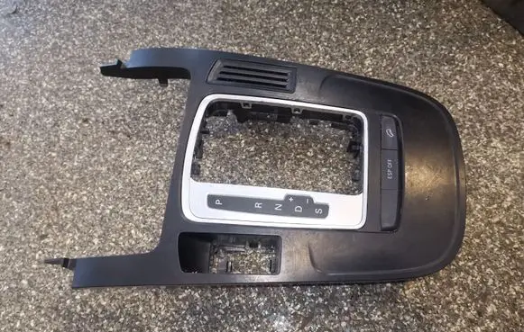 Audi Q5 SQ5 Gear shifter surround trim plastic 8R0959673 8K0864261