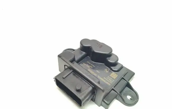 KIA Stinger Fuel injection pump control unit/module 33040J5000 A2C99135905 2C9913590