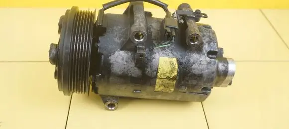 Ford Kuga I Air conditioning (A/C) compressor (pump) 3M5H19D629DE G6DG G6DB