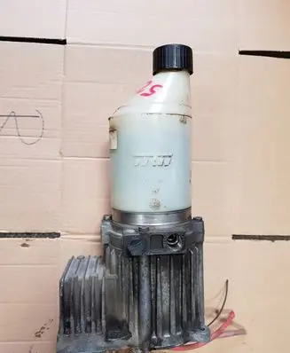 Opel Zafira A Power steering pump