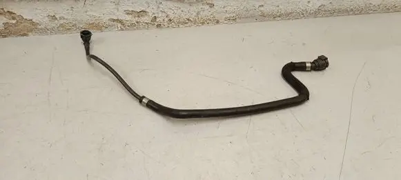 Engine coolant pipe/hose
