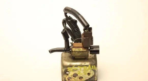 Nissan X-Trail T30 Vacuum valve K5T46573
