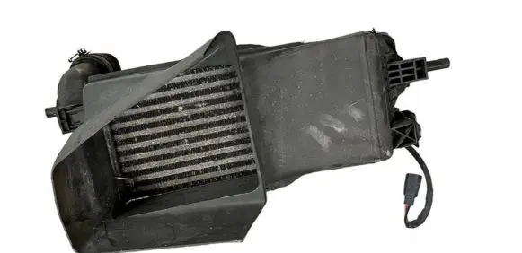 Ford Focus Intercooler radiator CV61-9L440-VC