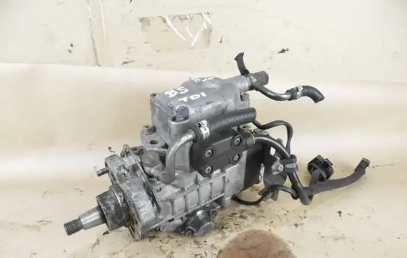 Volkswagen PASSAT B5.5 Fuel injection high pressure pump 0460404969 232025 028130115A