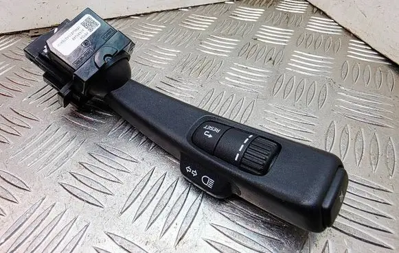 Volvo V40 Wiper control stalk 31456045