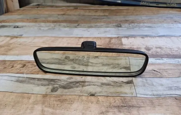 Mitsubishi Outlander Rear view mirror (interior)