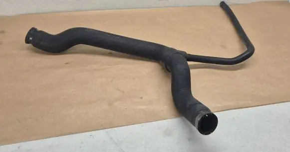 Audi A6 S6 C4 4A Engine coolant pipe/hose 4A0121101