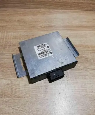 BMW 3 E90 E91 Voltage converter/converter module 9113348 8ES00947900