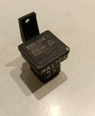 Renault Master III Glow plug pre-heat relay A622900130 110675590R 000769784