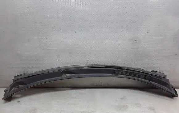 Mitsubishi Lancer X Wiper trim