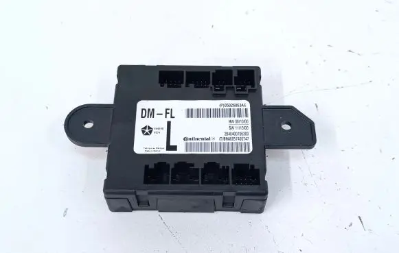 Chrysler Town & Country V Door control unit/module 05026863AE P05026863AE