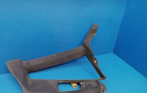 Volvo 760 (C) pillar trim 1365743
