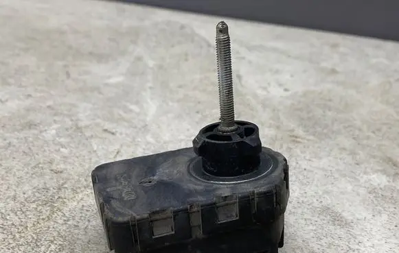 Toyota Prius (XW20) Headlight level adjustment motor 