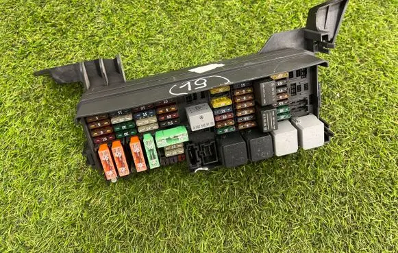 Mercedes-Benz ML W164 Fuse module A1645451740