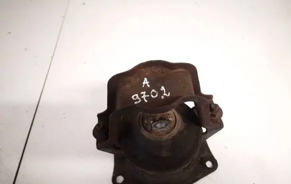 Honda Accord Engine mount bracket