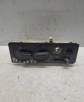 Mitsubishi Pajero Climate control unit