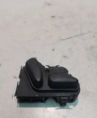 Mercedes-Benz E W210 Seat control switch 2108213751 03463810