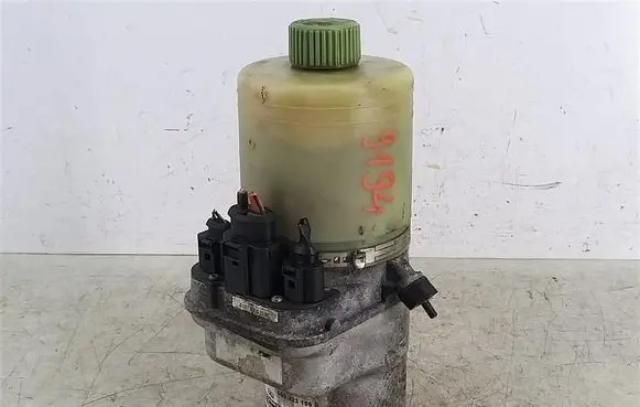 Seat Ibiza III (6L) Power steering pump 6Q0423156S