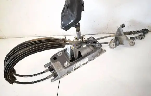 Seat Leon (1P) Gear shifter/selector 1k0711049bl