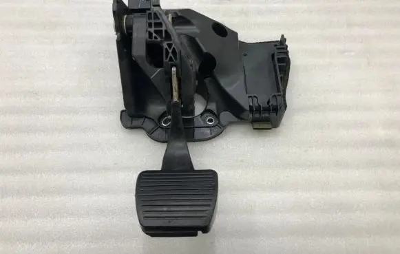 Jeep Compass Brake pedal