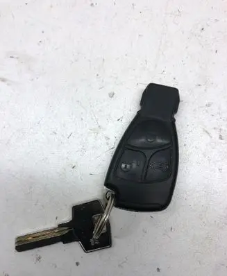 Mercedes-Benz A W169 Ignition key/card 