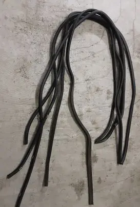 Front door rubber seal