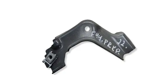 BMW 2 F44 Fender mounting bracket 7450381