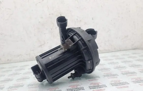 Volkswagen PASSAT B5.5 Secondary air pump 06A959253B 3B0906613