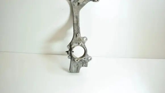 Audi A6 S6 C6 4F Front wheel hub spindle knuckle 4F0257