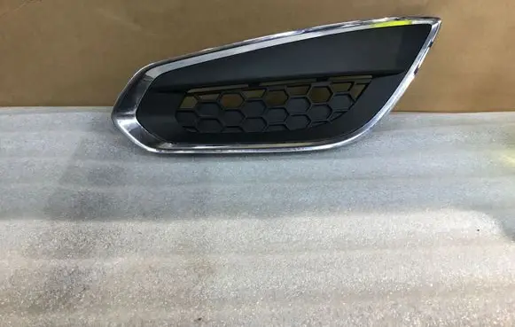 Volvo S60 Front fog light trim/grill 31294133
