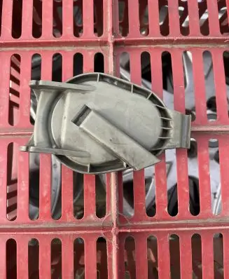 Audi 200 Headlight/headlamp dust cover