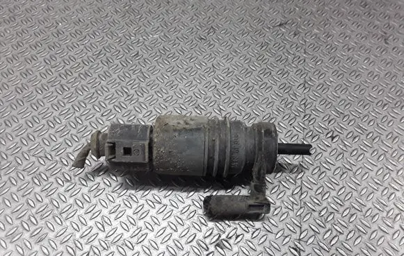 Mercedes-Benz C W203 Windscreen/windshield washer pump