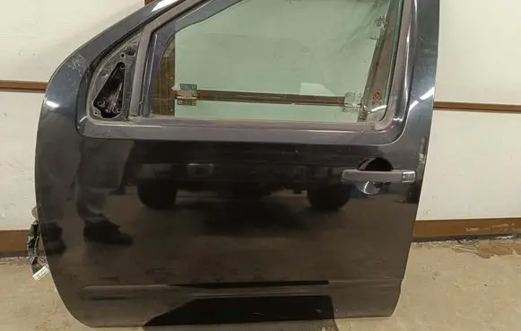 Nissan Navara D40 Front door 
