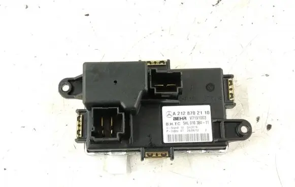 Mercedes-Benz C W204 Heater blower fan relay 2128702110 A2128702110