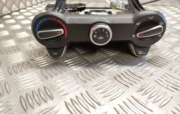 KIA Rio Climate control unit 97250H8020 8020OH1116 C200366710A