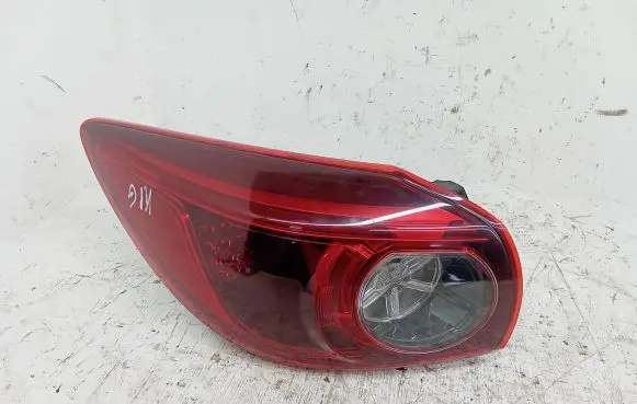 Mazda 3 III Rear/tail lights B45D51160 22041981