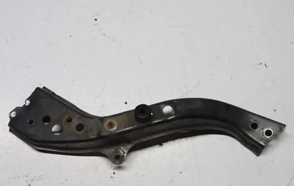 Toyota Verso Headlight/headlamp mounting bracket