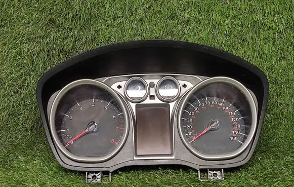 Ford Focus Speedometer (instrument cluster) 8V4T10849KK
